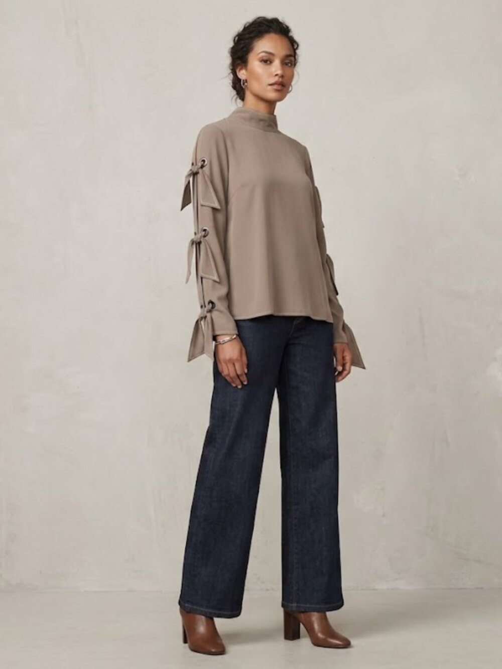 BCBGMAXAZRIA Brown Long Sleeve Blouse XXS